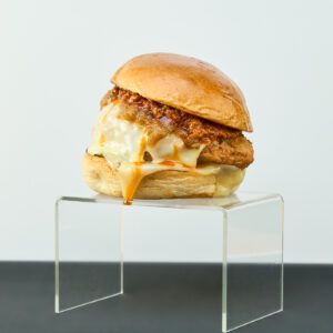 MR CRUNCHY CHICKEN BURGER